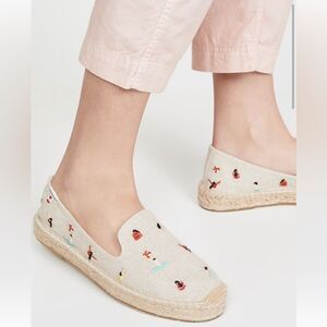 Soludos Embroidered Swimmer Espadrilles in a size 8